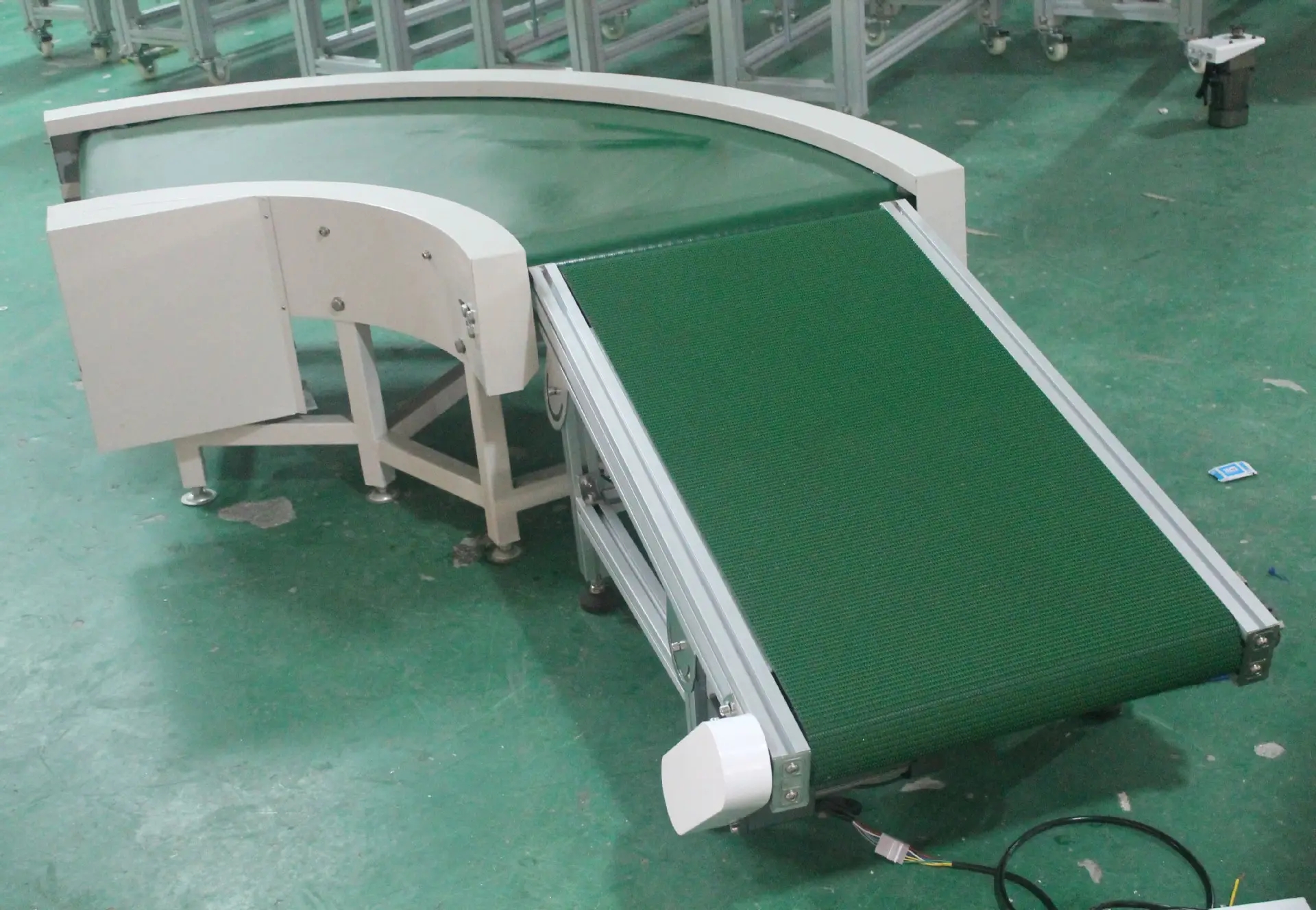 90度pvc綠色皮帶轉(zhuǎn)彎?rùn)C(jī)